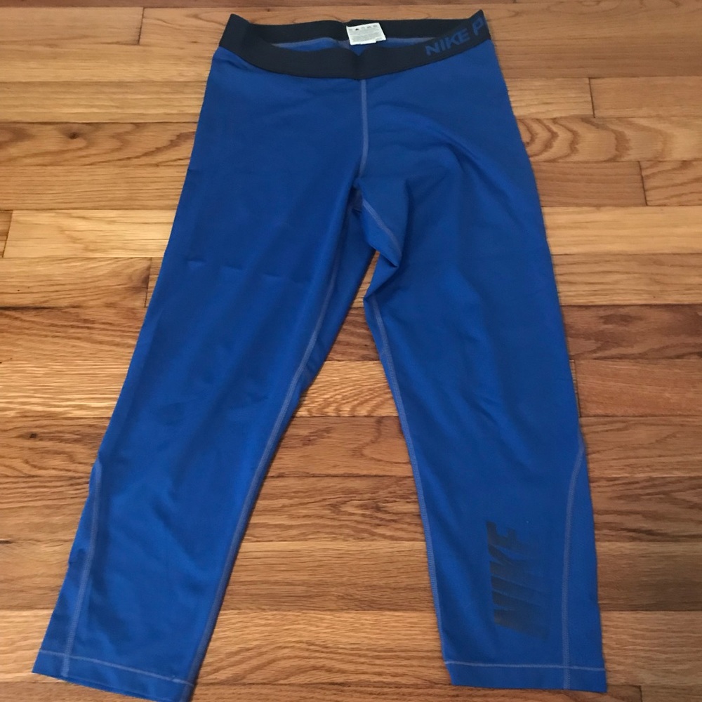 Nike 3/4 length leggings